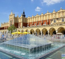 Kraków - fontanna na rynku