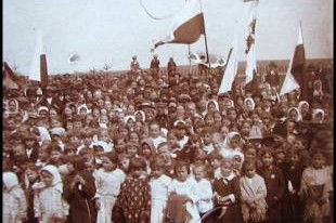 Patriotyczna manifestacja z okazji Święta Konstytucji 3 Maja w Witanowicach w dniu 03.05.1929 r. z udziałem ludności i miejscowych organizacji  » Click to zoom ->