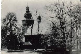 Drewniany, zabytkowy kościół w Witanowicach przed pożarem 13 lipca 1963 r.  » Click to zoom ->