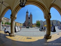 Jak wybierać nocleg w Krakowie?